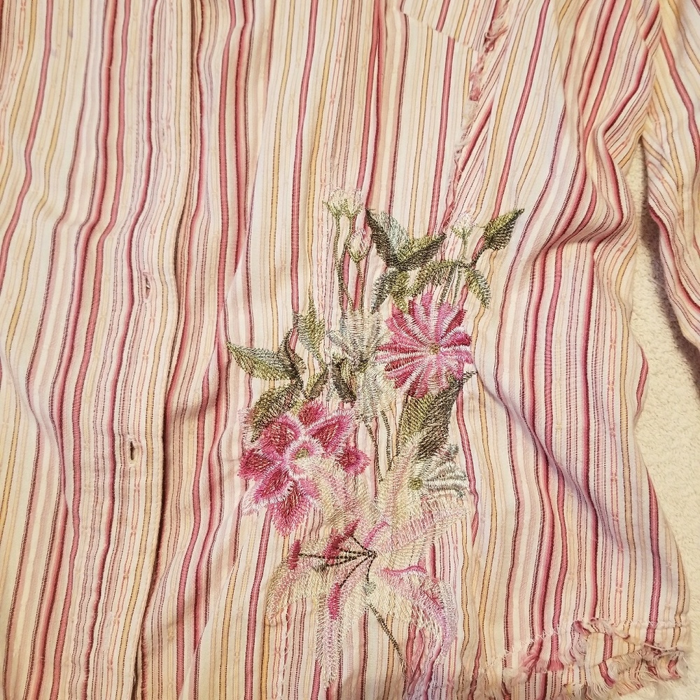 Embroidered shirt
